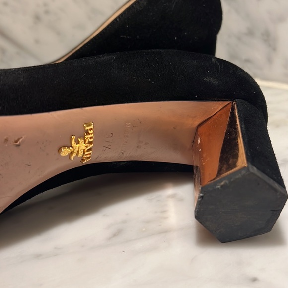 Prada Black Suede Pumps with Rose Gold Heel in size 37 1/2 - Picture 4 of 4